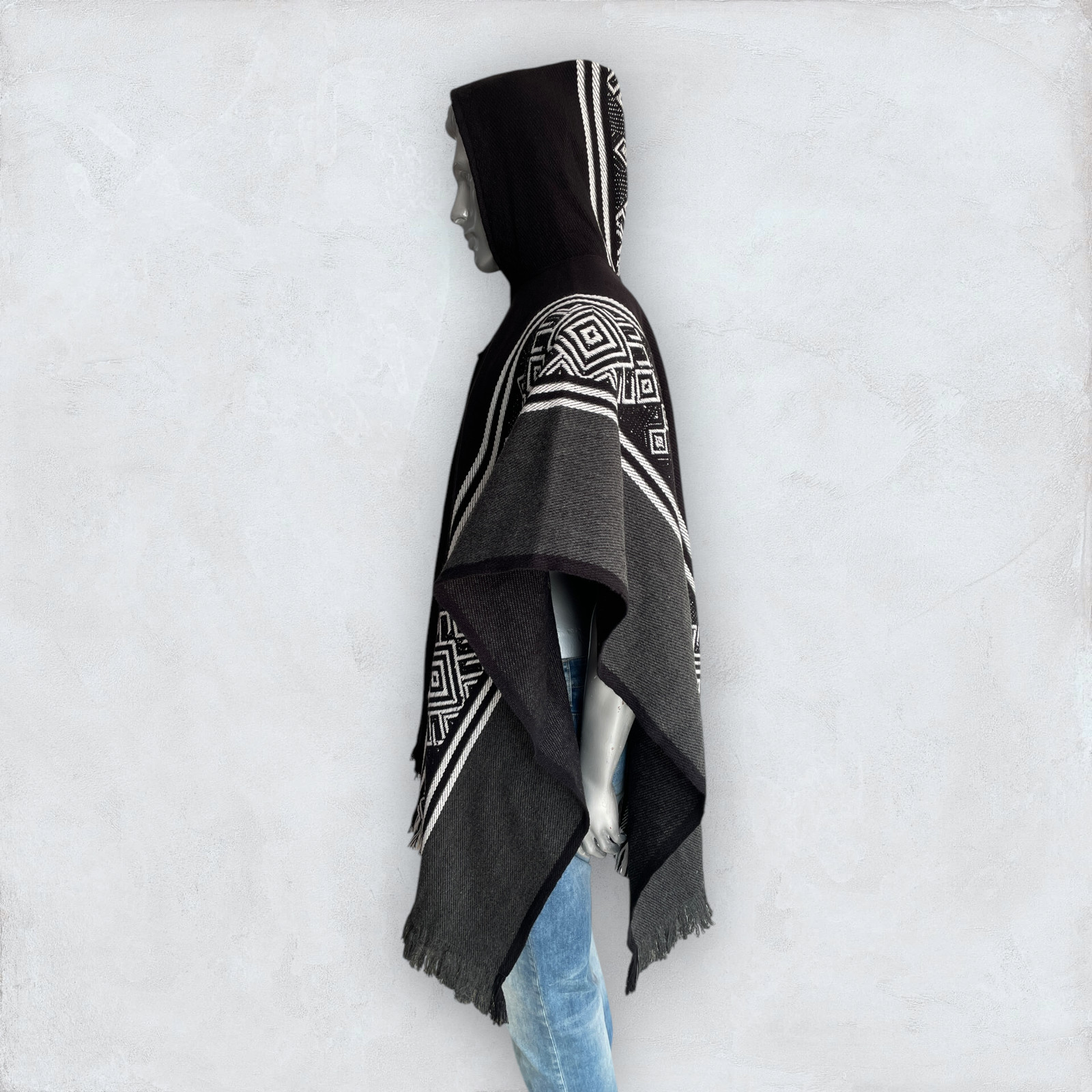 Handmade Sheep Wool Poncho Soft black/gray Handcrafted Navajo Design Geometric