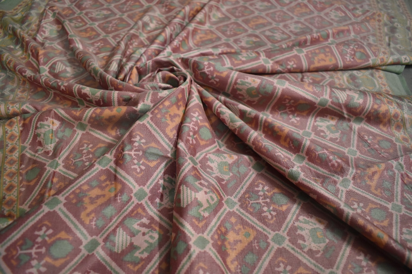 FNC Vintage Saree Maroon Sambhalpuri Hand Woven Ikat Printed Silk Sari Fabric