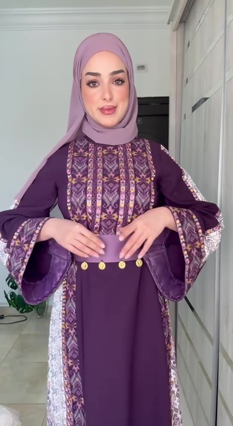 Palestinian Women Embroidered Thobe Dress Tatreez, long flowing and Wide Sleeves