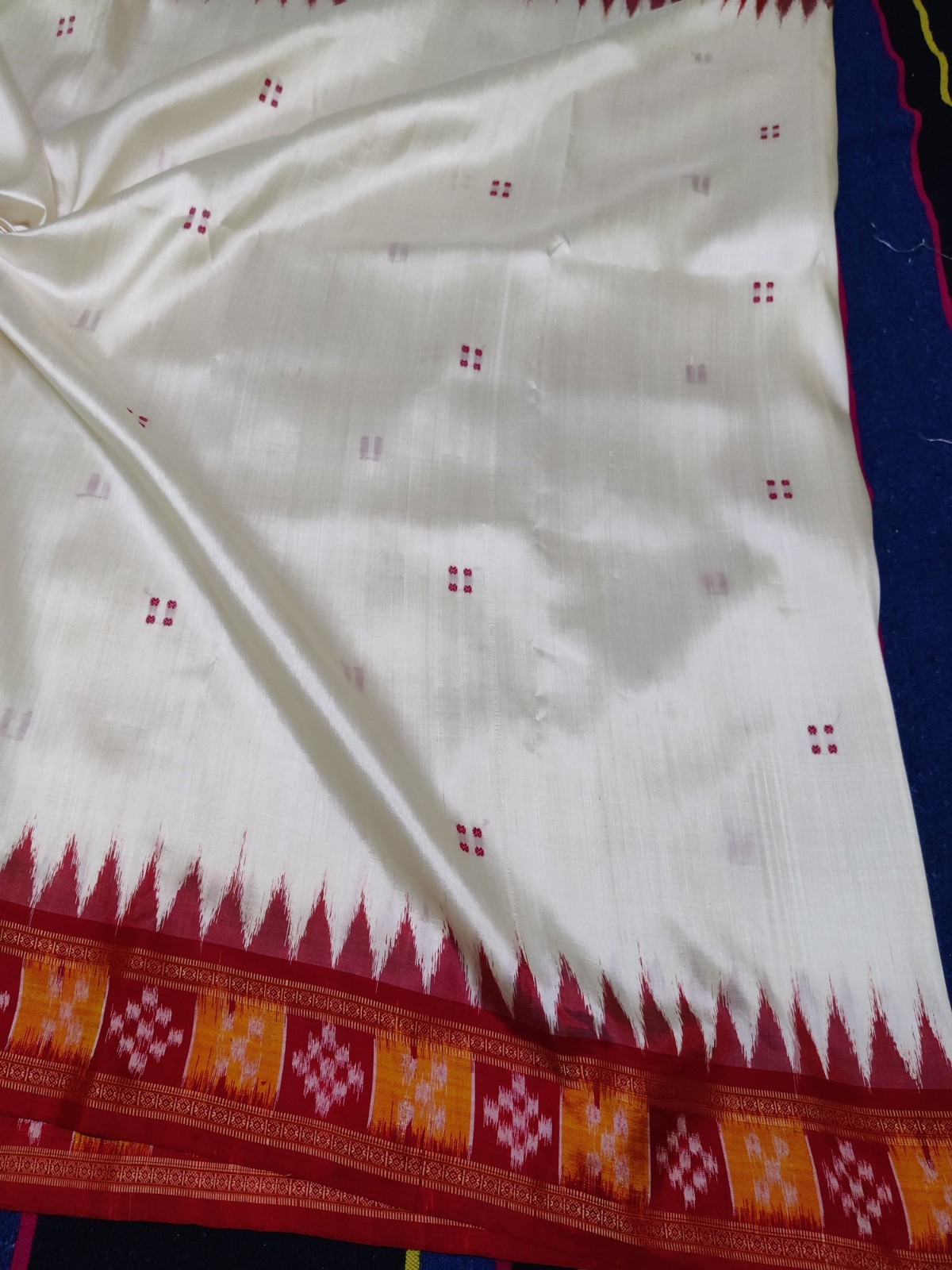 white and red Odisha Sambalpuri Ikat Pure Silk Saree