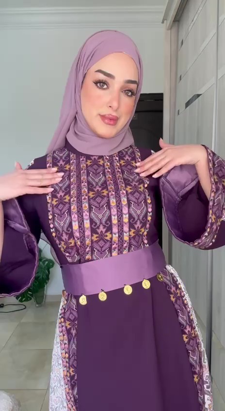 Palestinian Women Embroidered Thobe Dress Tatreez, long flowing and Wide Sleeves