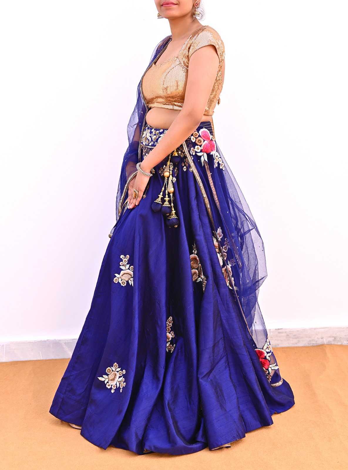 Deep Blue Raw Silk Heavy Hand Embroidered Anamika Khanna Bridal Lehenga 2pcs Set