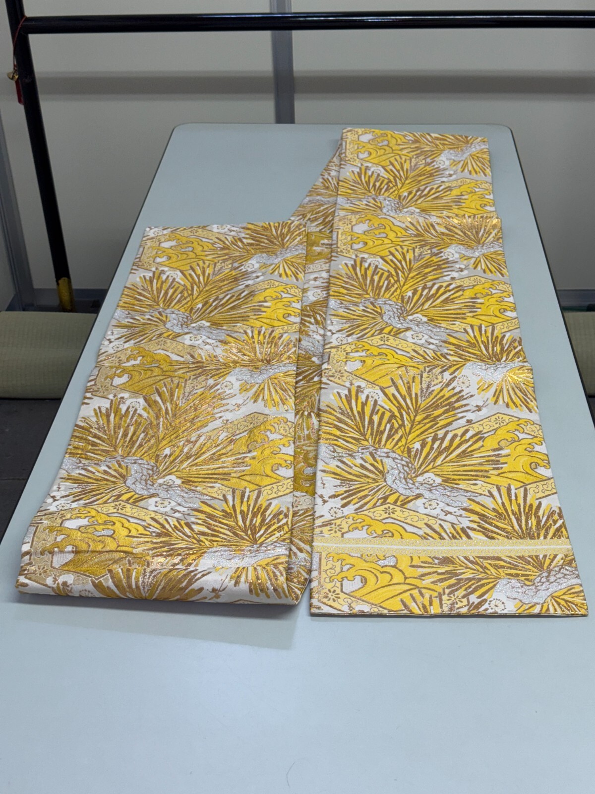 Japanese Vintage Kimono Maru Obi silk Gold Embroidery Reversible 153.5×11.8in