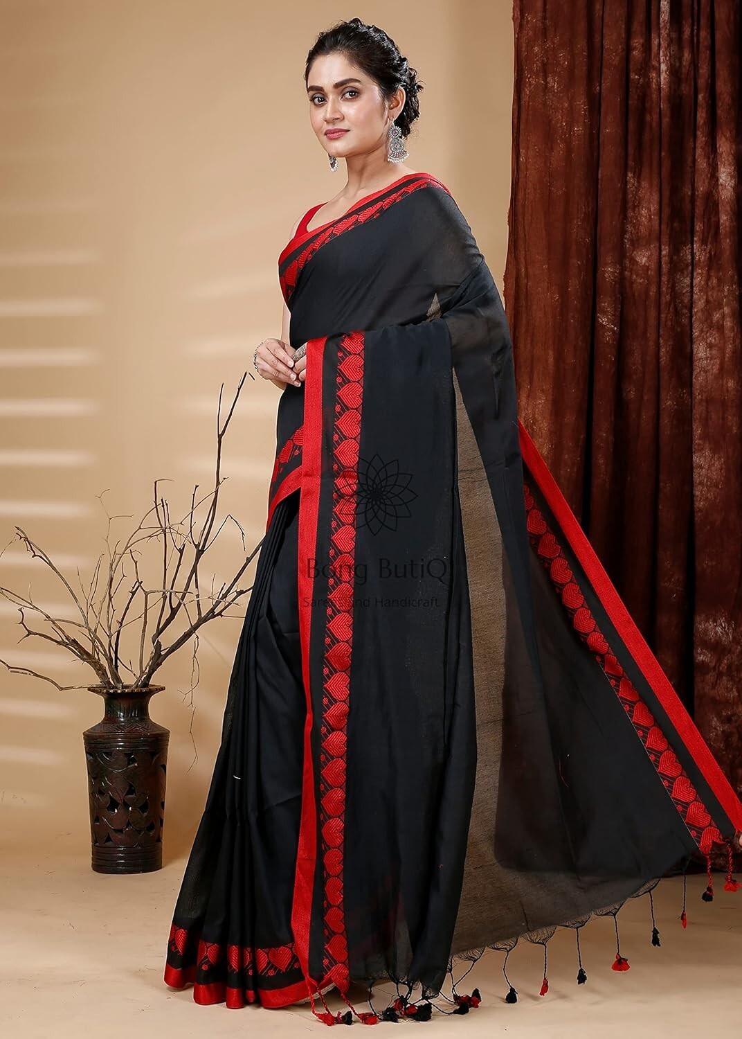Women’s Woven Heart Motif Handloom Cotton Blend Saree