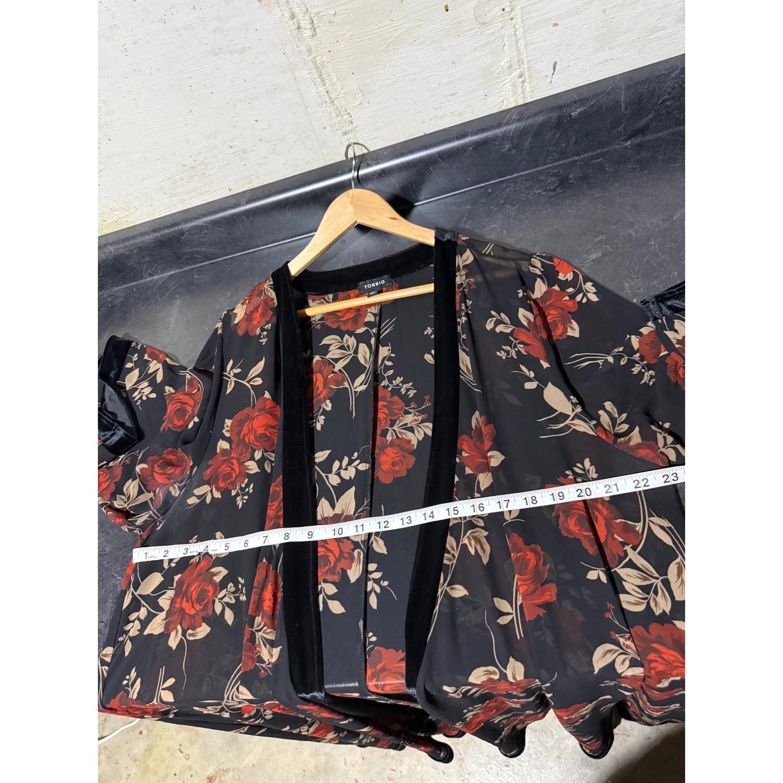 Torrid Womens Black Red Rose Floral Sheer Chiffon Velvet Trim Maxi Kimono Duster