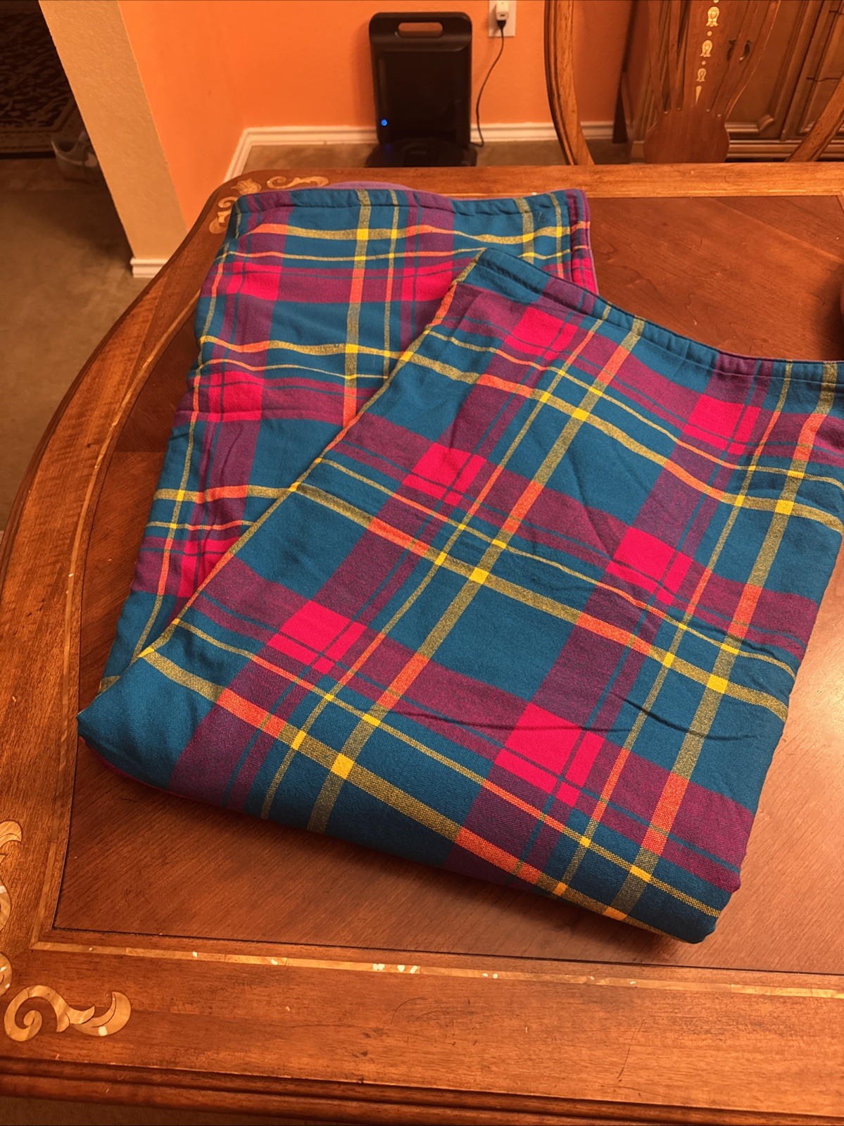 Checked maasai shuka/throw blanket/sarong/picnic blanket/traditional clothing