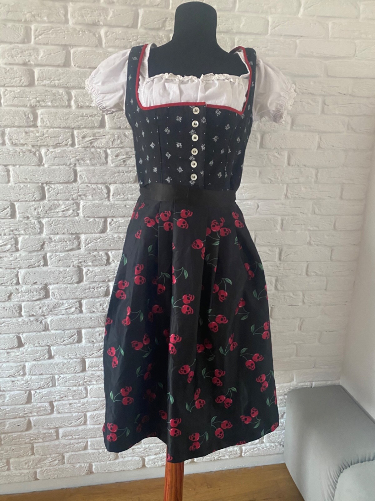 Wenger Tyrol Dirndl Oktoberfest Black Dress and Blouse