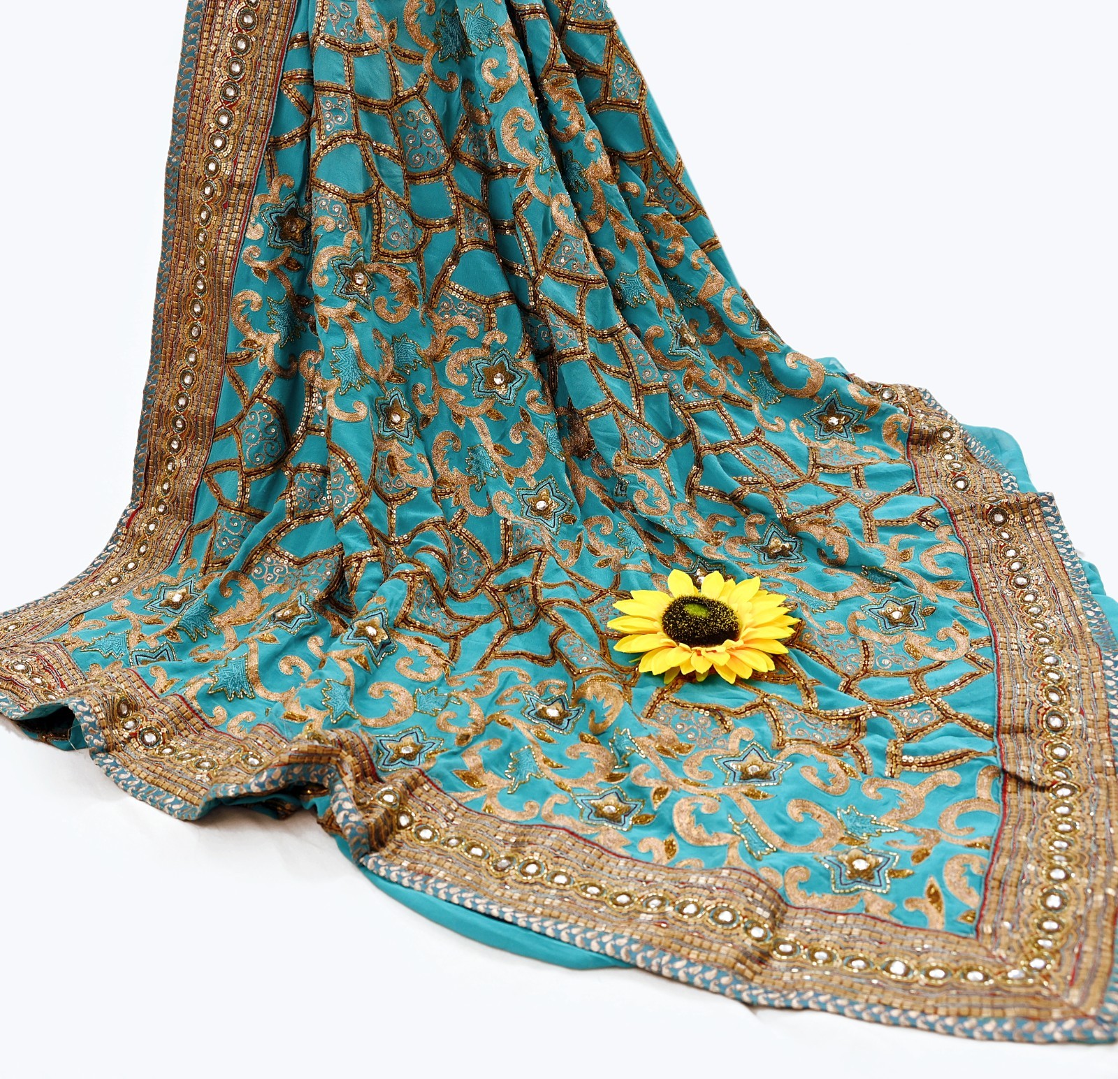 Pre-owned Sari Green Pure Georgette Silk Hand Embroidered Anamika Khanna saree