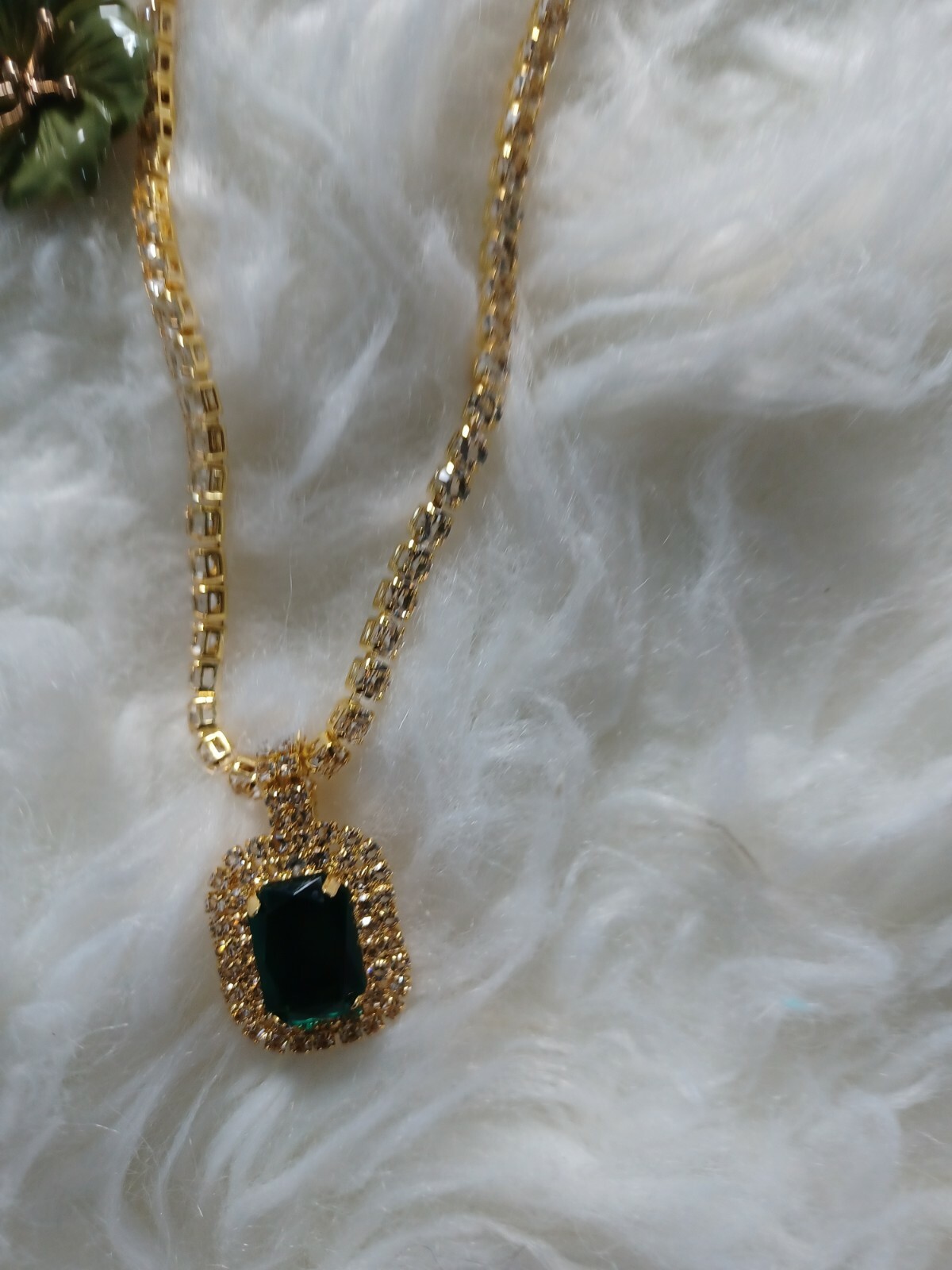 Trendy, versatile gold plated necklace and earrings