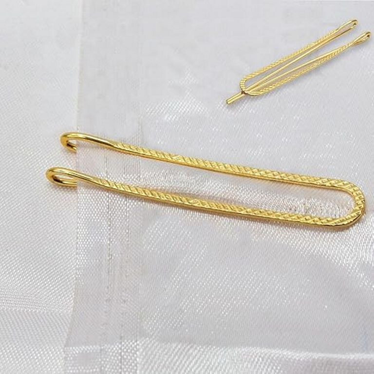 Saree pin Waist pleats Pallu Sarees clip Brooch holding Heavy saree Gold Safety