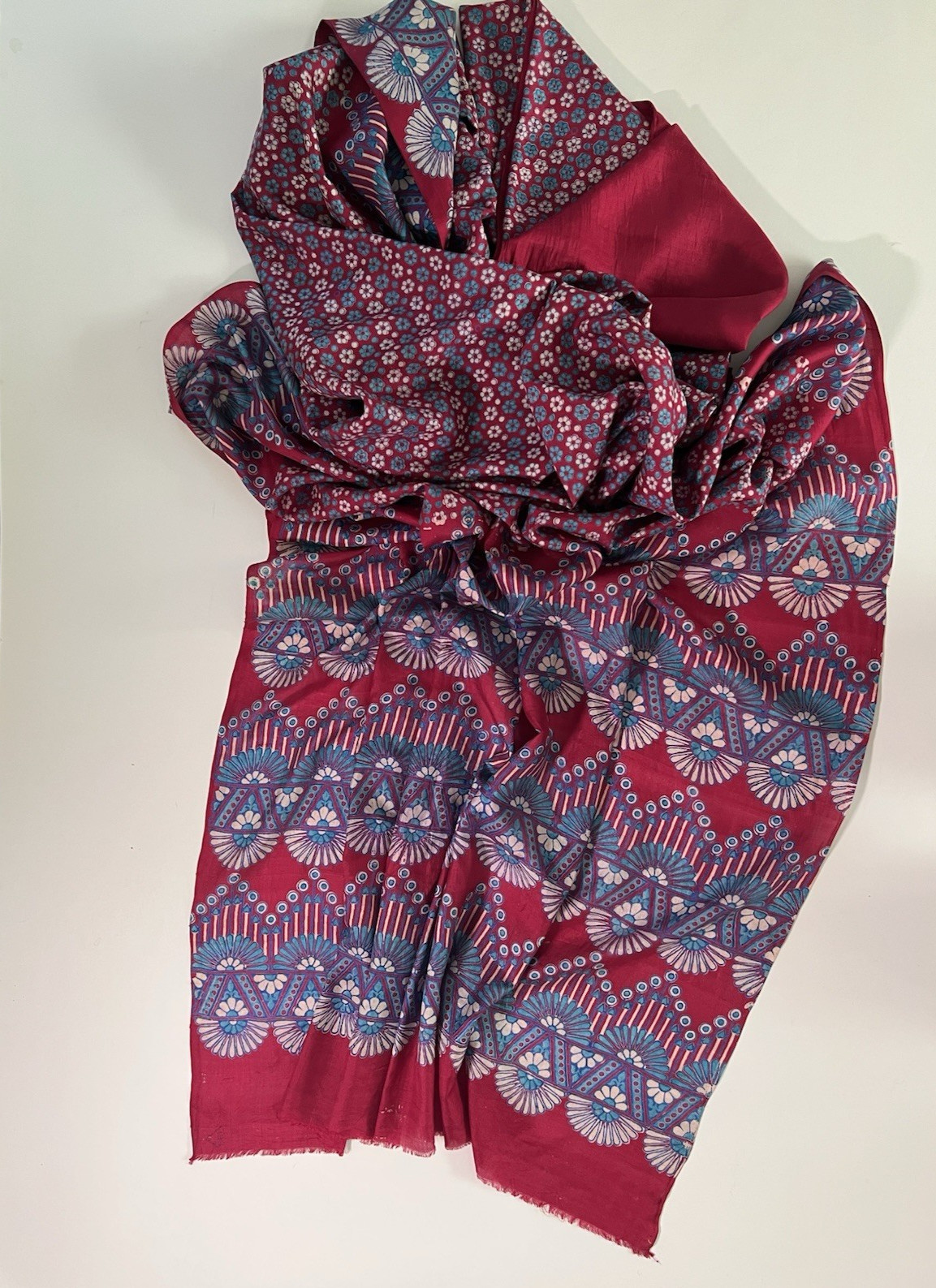Indian Silk Sari Saree Fabric Burgundy & Teal Blue 6 YDS 10” (226” Long) 43″ W.