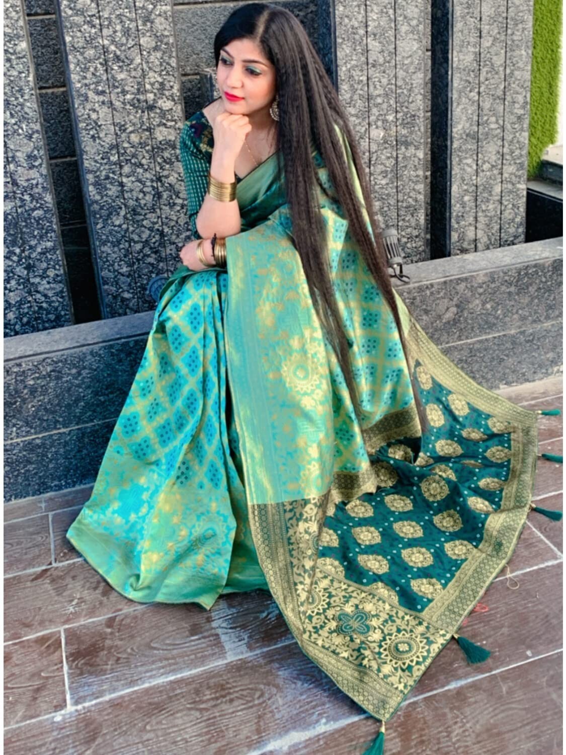 Women’s Jacquard Cotton Silk Blend Golden Zari Woven Banarasi With Blouse Piece