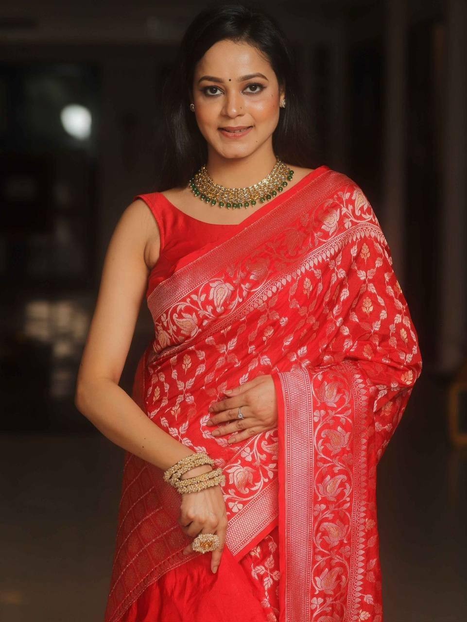 ELEGANT BANARASI SOFT SILK SAREE WITH ZARI WORK BLOUSE FOR WOMEN