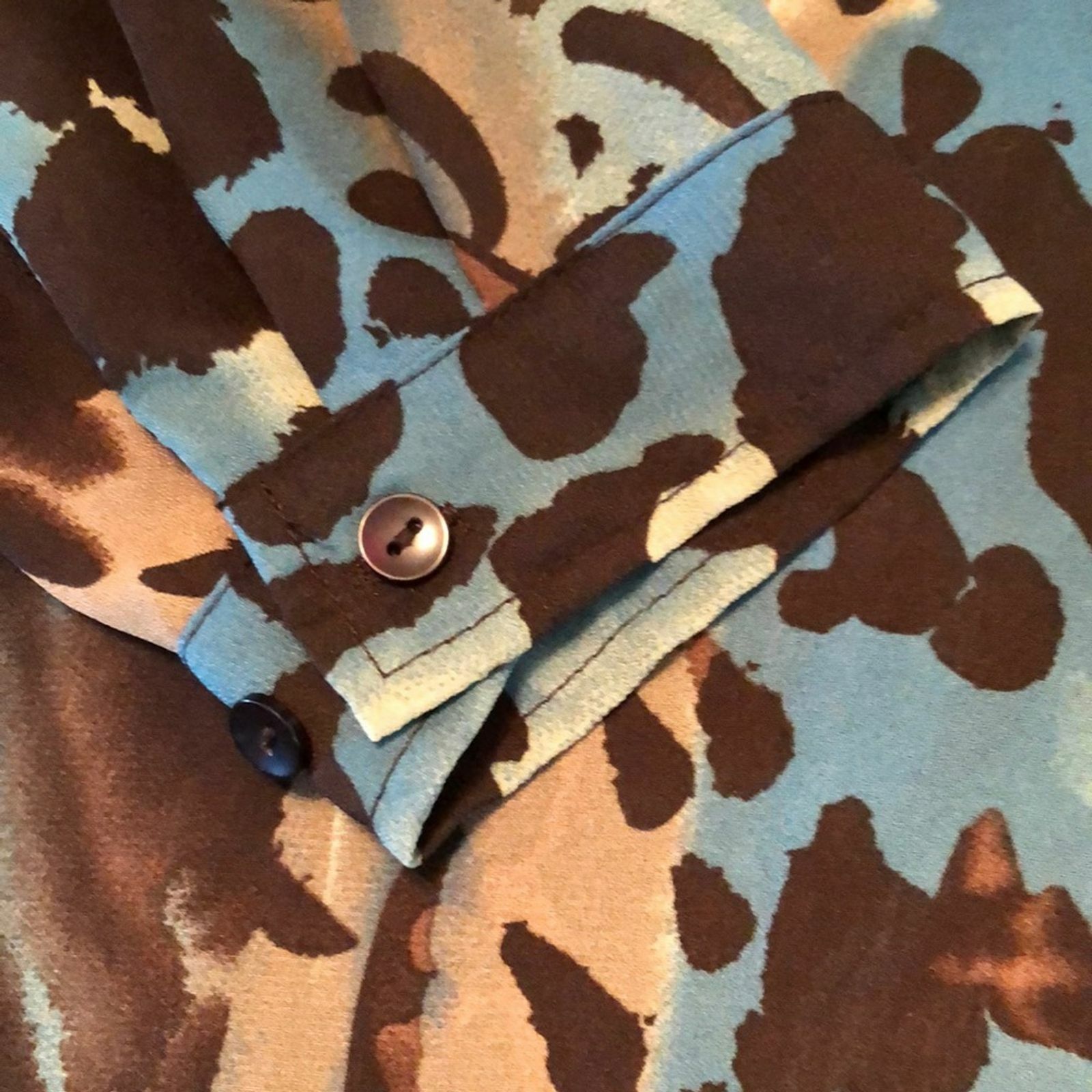 Signature by Larry Levine Lightweight Blue Tan Abstract Animal Print Top 1X