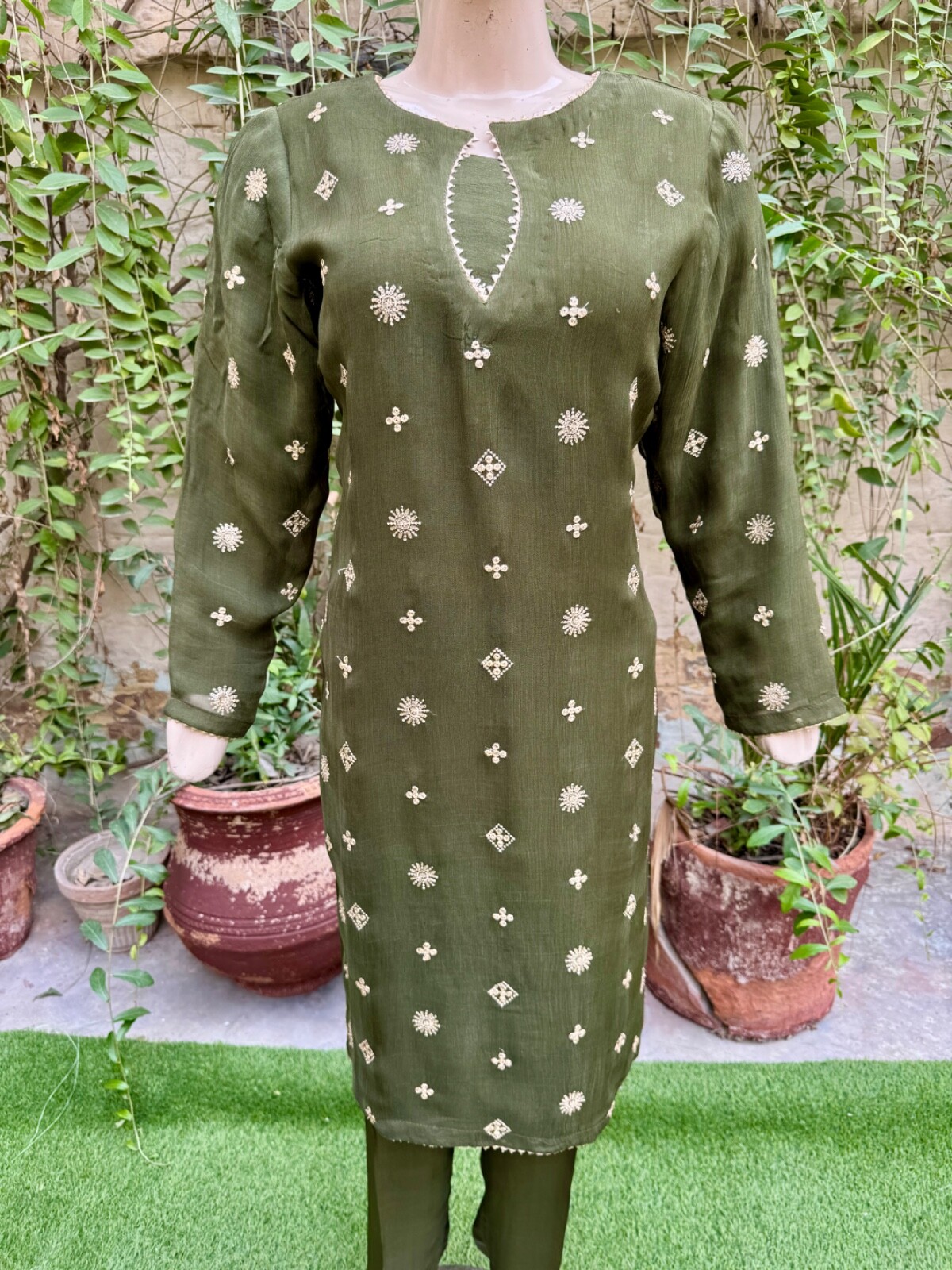 Pakistani Mahendi Green Straight Style Embroidered Sequins 3pcs Chiffon Dress,S