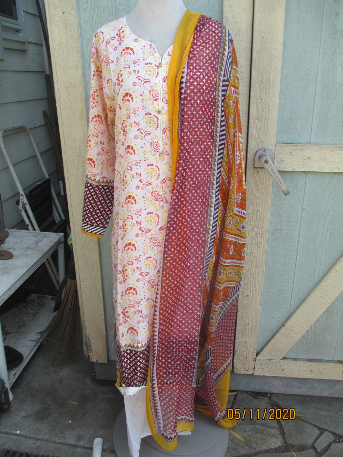 Pakistani beautiful print lawn cotton pant kameez L size bust 42