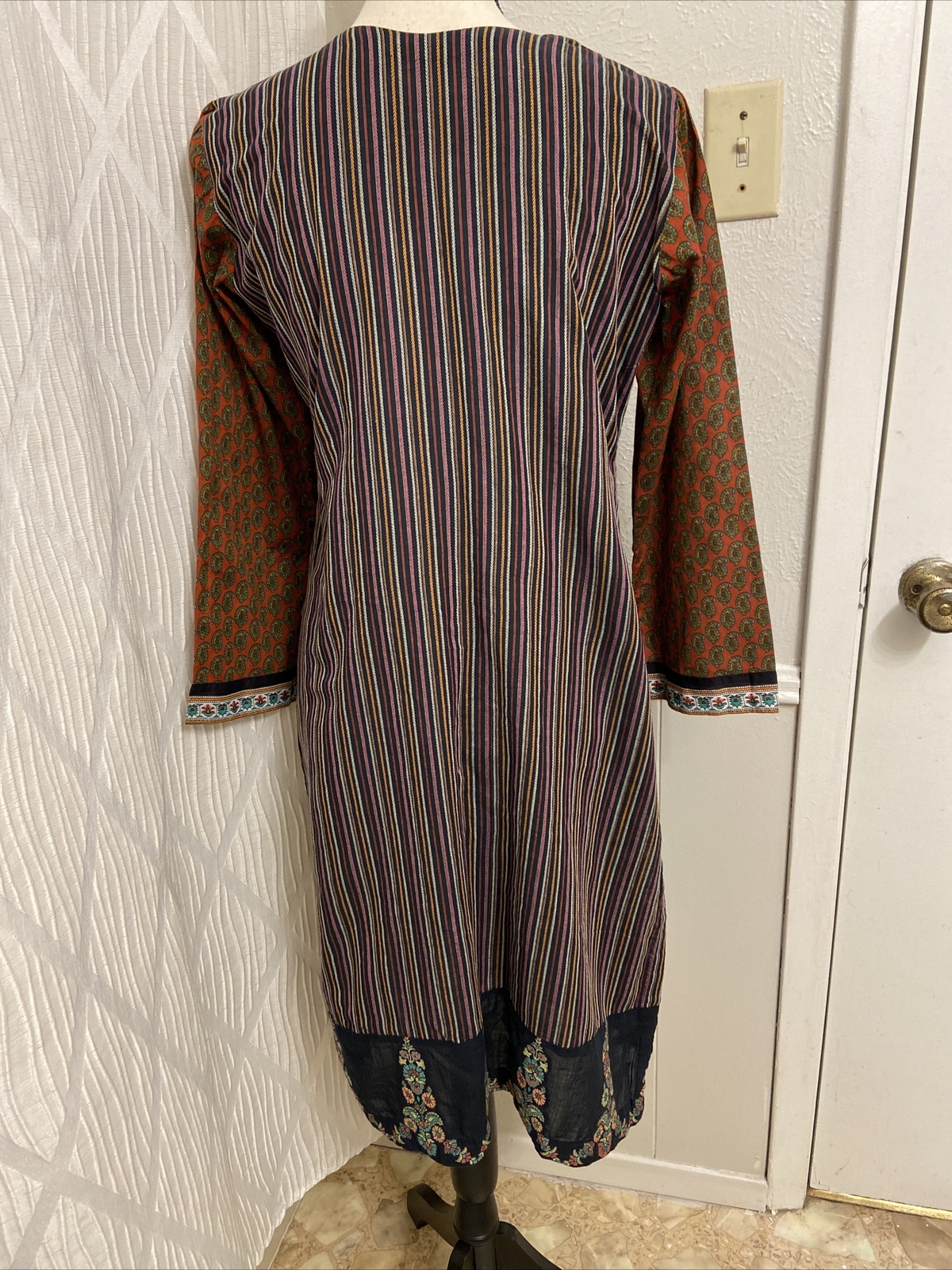 pakistani Indian shalwar kameez Two Piece.Brand Alkaram,Fabric Lawn,Brand New.