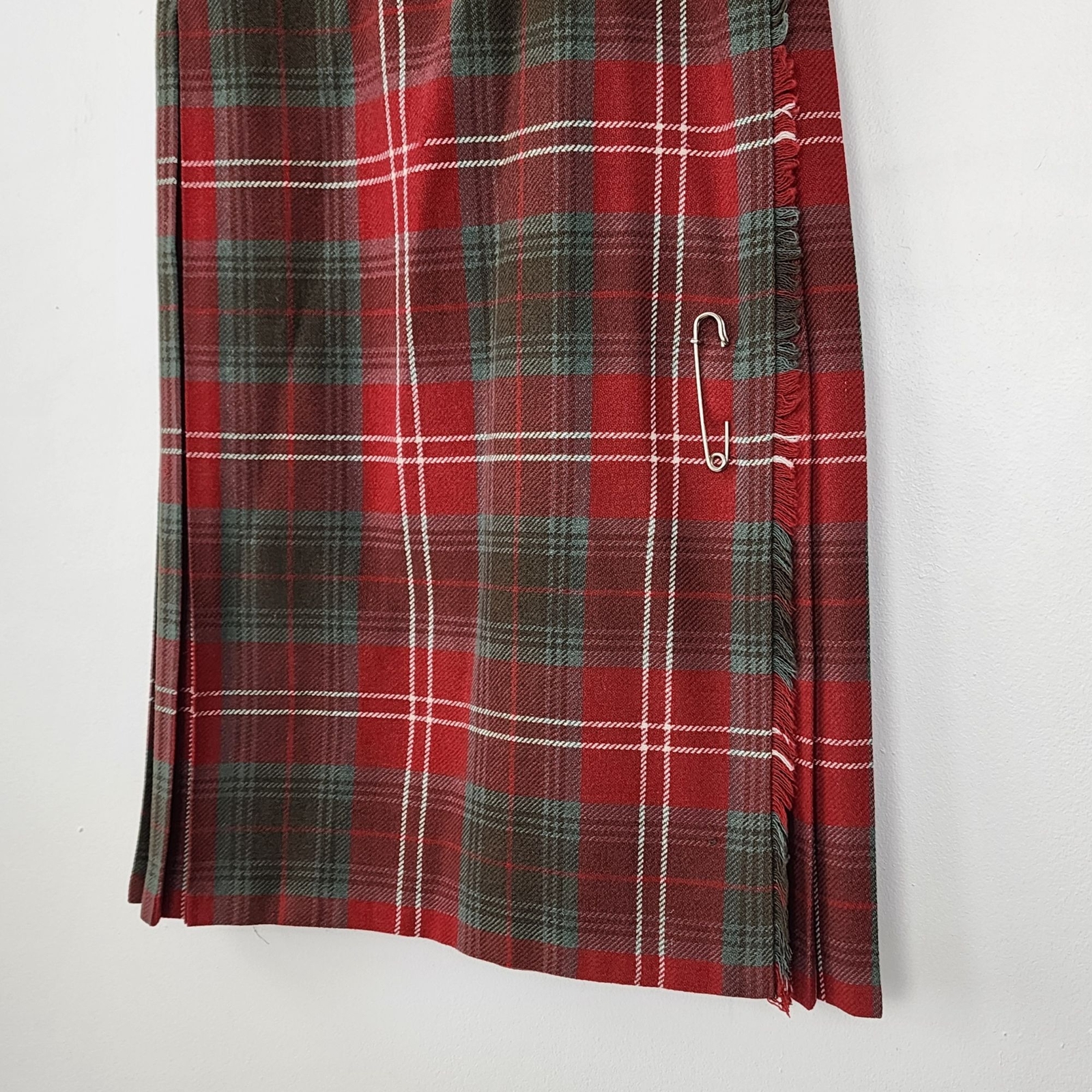 VTG Jedburgh Kiltmakers Wool Blend Scottish Tartan Plaid Skirt Leather Buckle