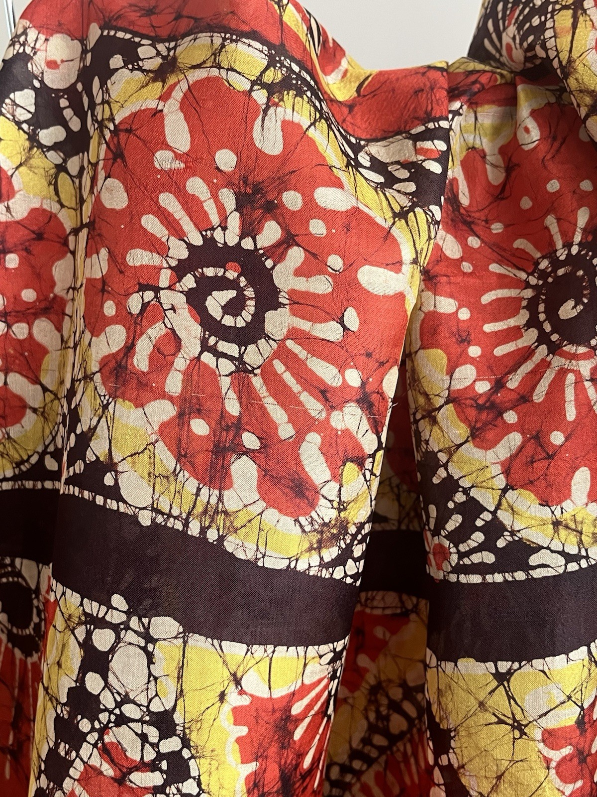 Fabric Red Brown Yellow Ivory 100% Silk Hand Wax Stunning Batik Saree Sari 43″ W