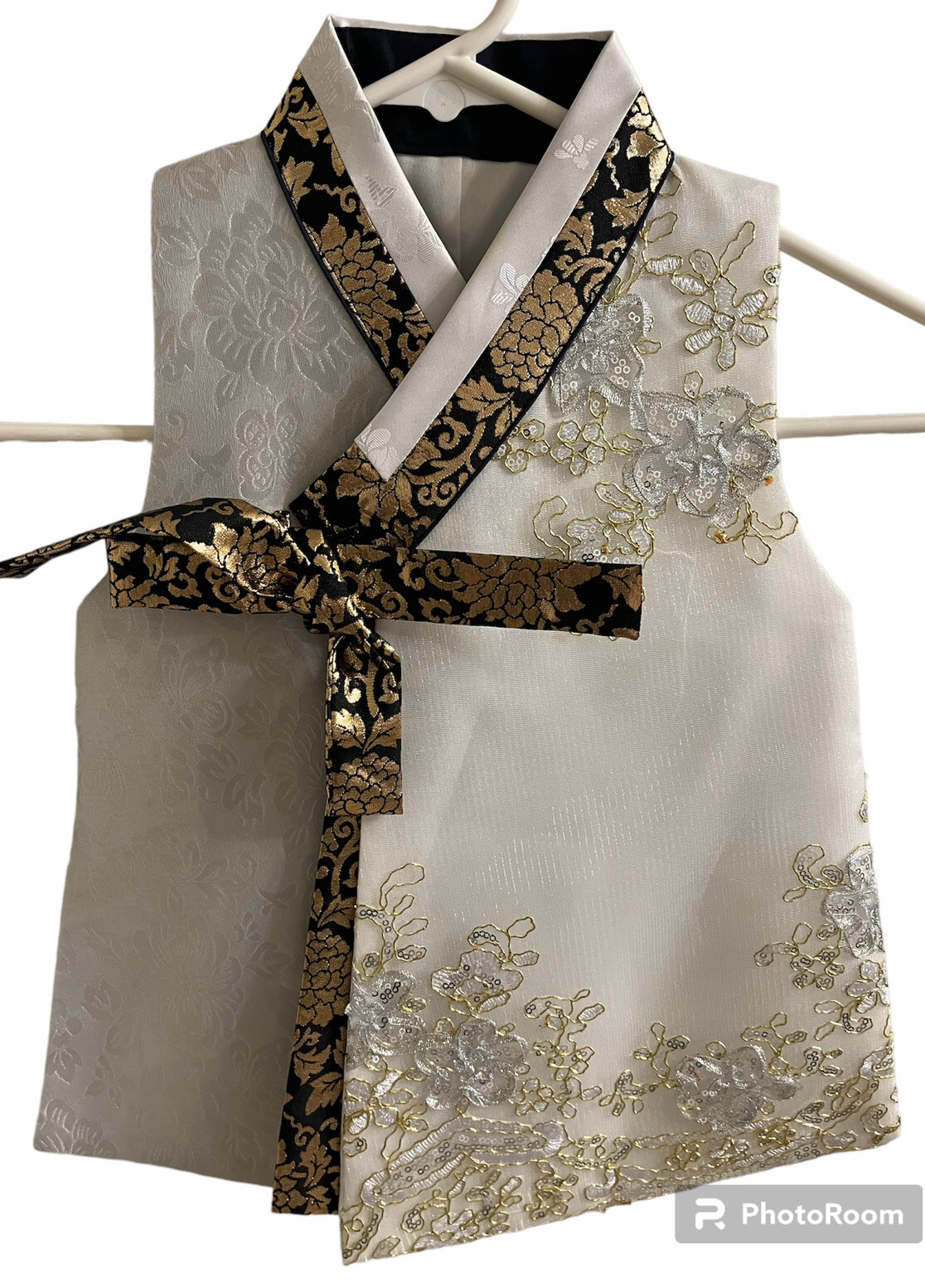 Traditional Korean Asian Embroidered Toddler Girl Robe Kimono White Gold Black