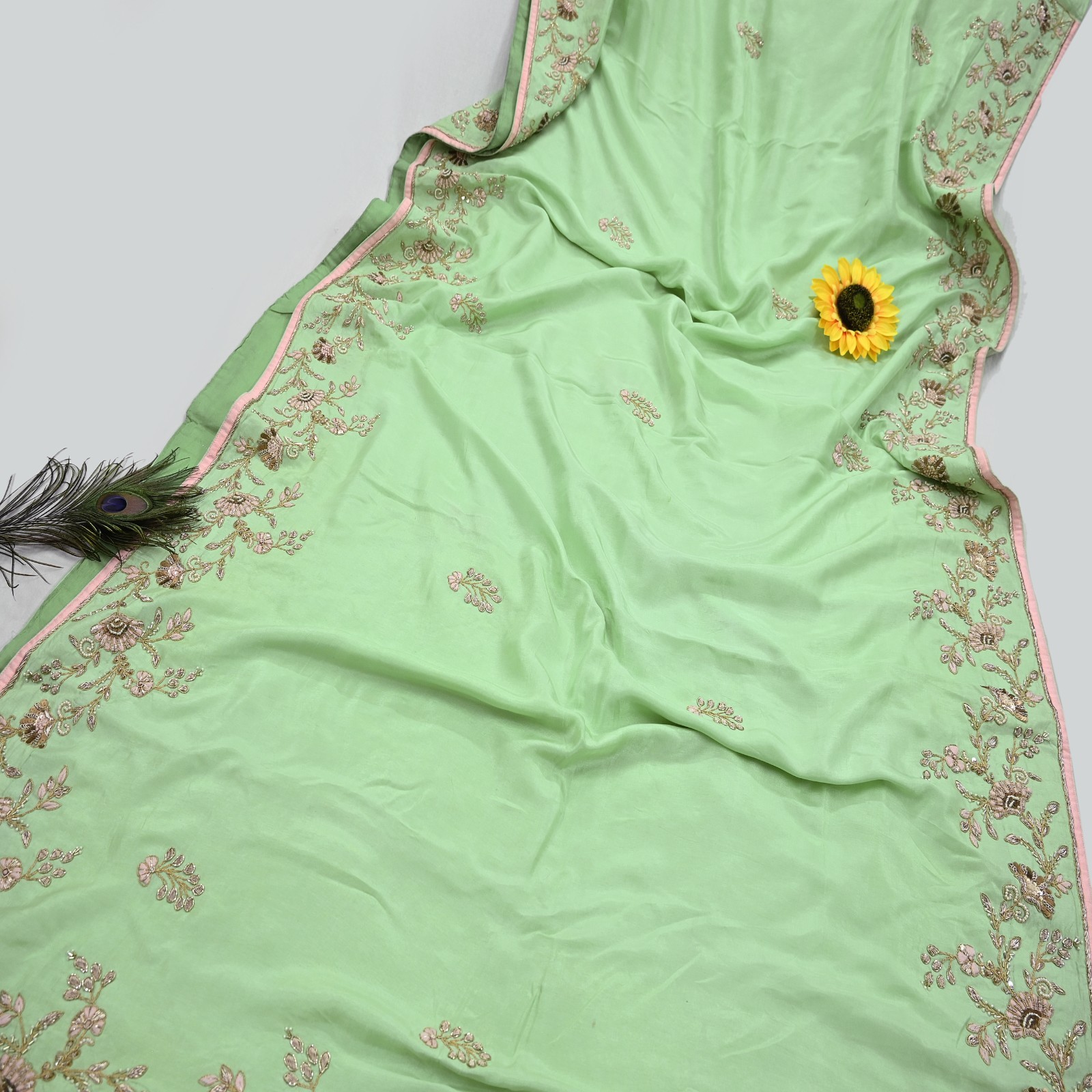 Pre-owned Sari Green Pure Chanderi Silk Hand Embroidered Anamika Khanna saree