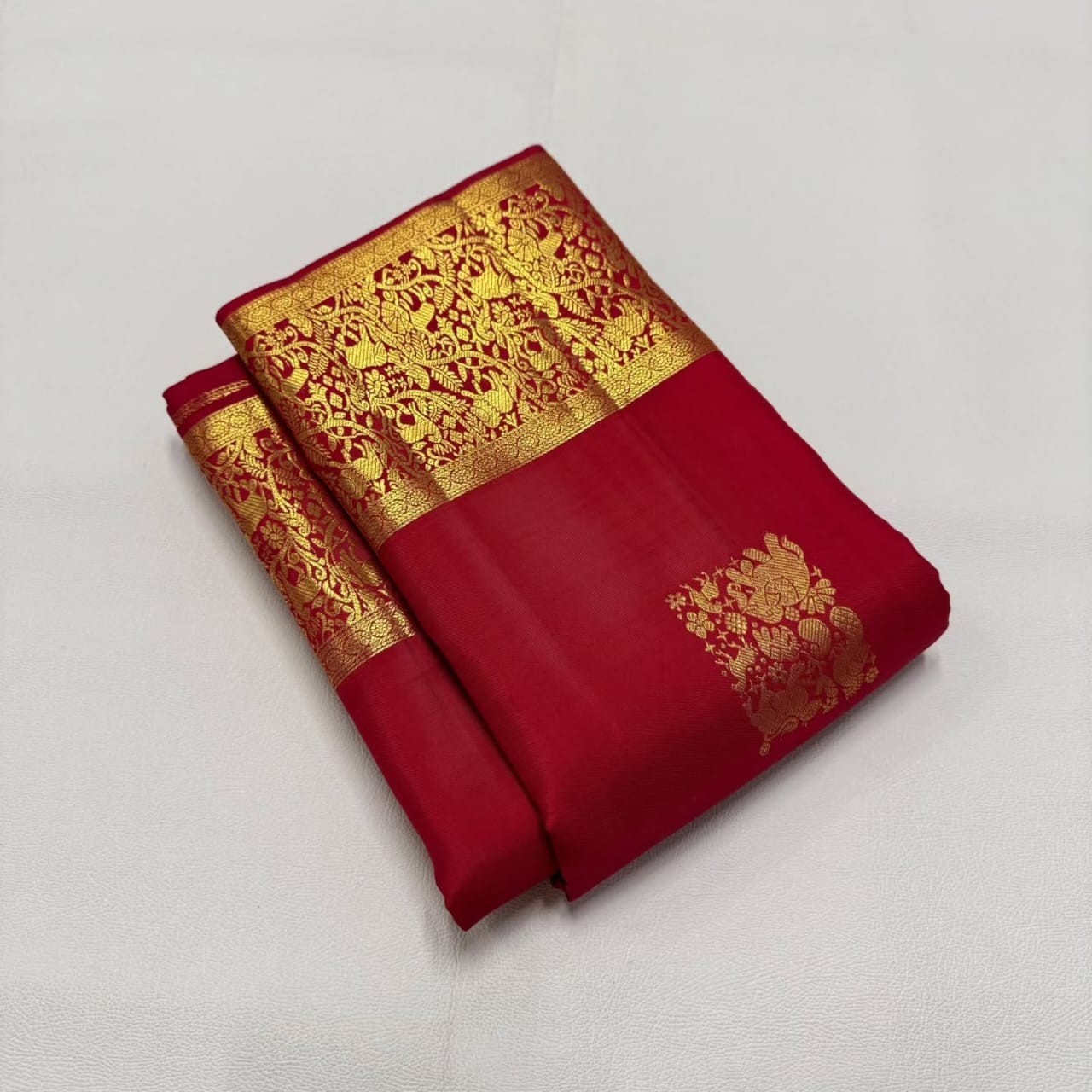 New Stylish Saree – Traditional Indian Wedding & Festival Wear Saree for Women