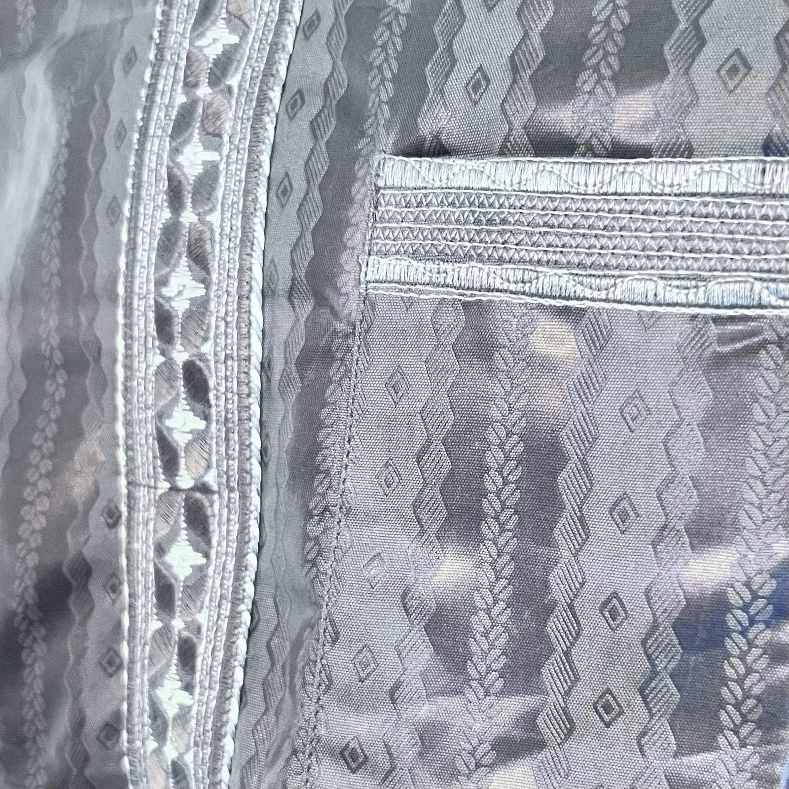 Gray African Men Two-Piece Shirt & Pants Dashiki Outfit ￼
