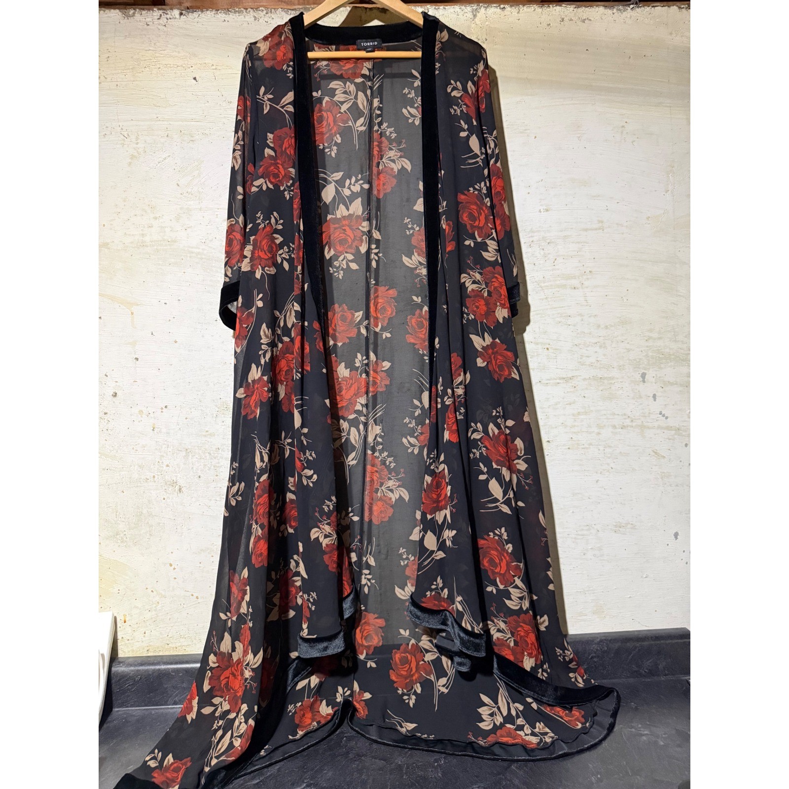 Torrid Womens Black Red Rose Floral Sheer Chiffon Velvet Trim Maxi Kimono Duster