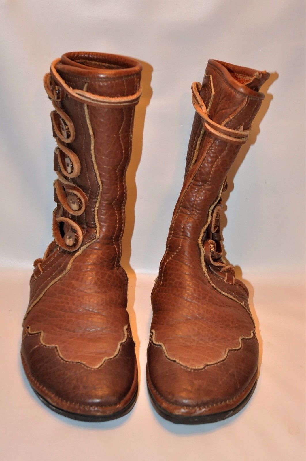 Vintage Rare Richard Heinel Leather Moccasin Boots Bone buttons Size 9