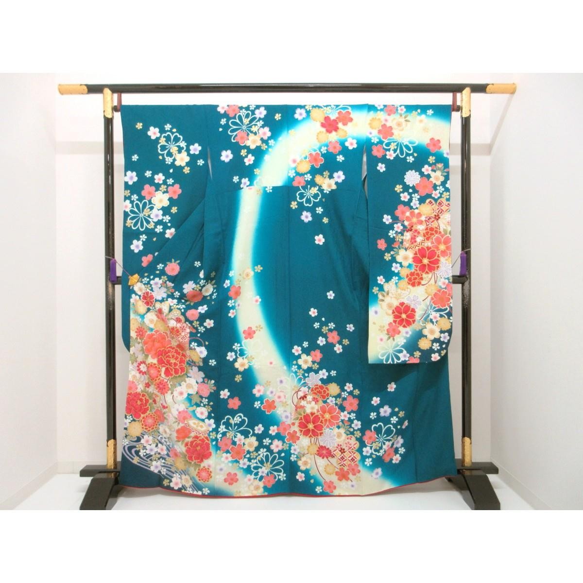 Authentic Japanese Kimono, Yuzen dyeing with gold leaf and gradation dyeing….