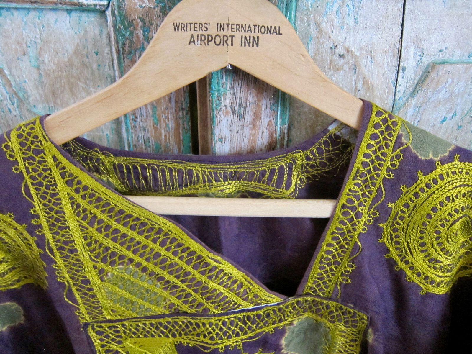 Vintage Embroidered Tunic – Purple & Green – Gold Embroidery – EUC