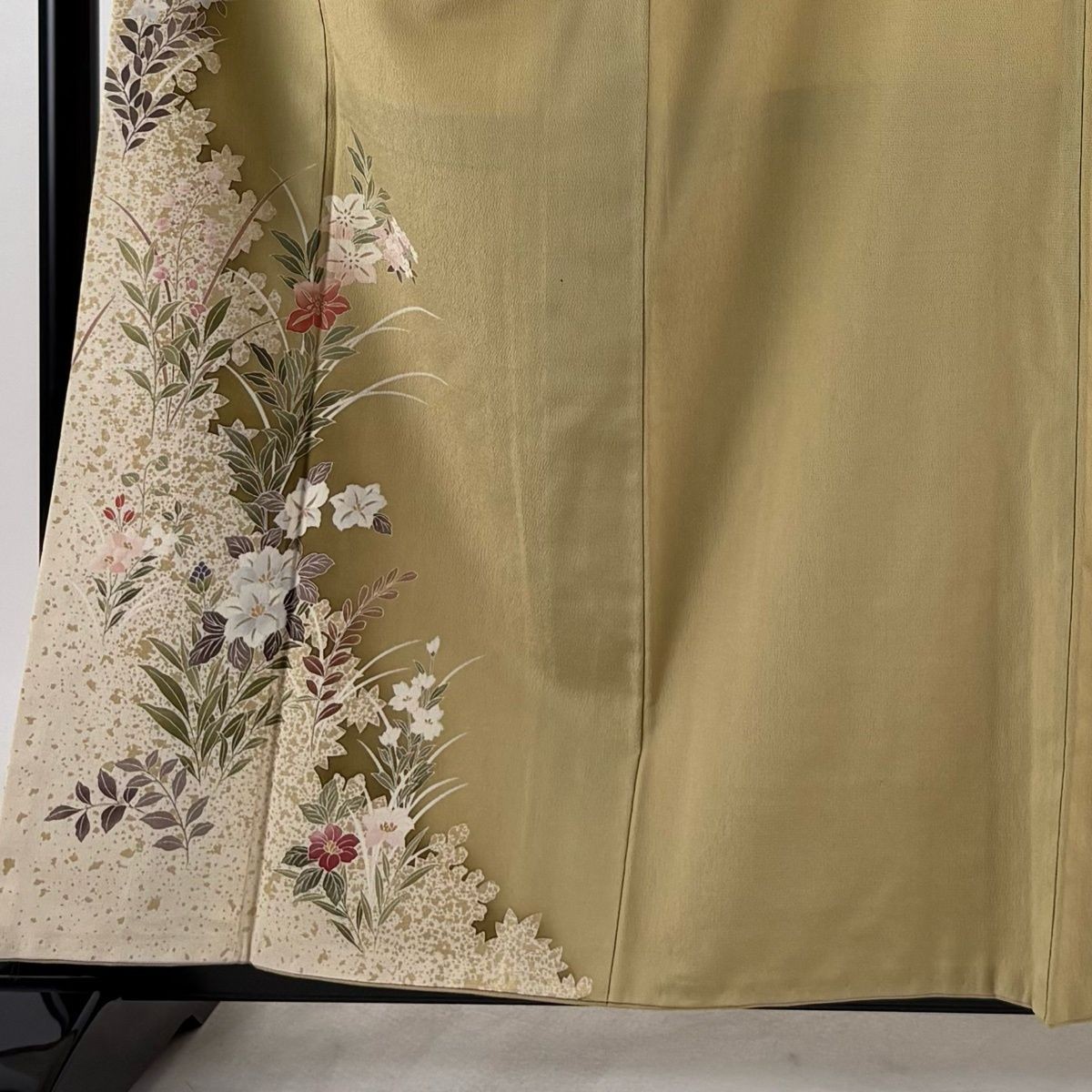 Tsukesage Kimono Signed Gold Accent Flowers Gradation Beige Silk 160.5cm M