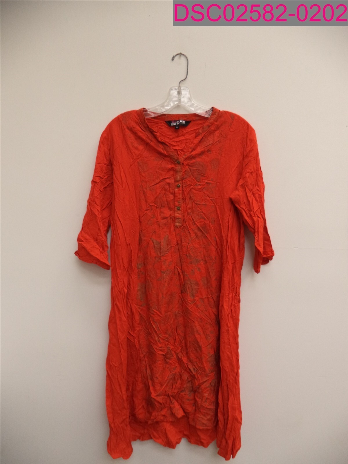 Varanga Women’s Orange Kurta Dress. Size XL. 3/4 Sleeve. 40″ Long. 44″ Bust.