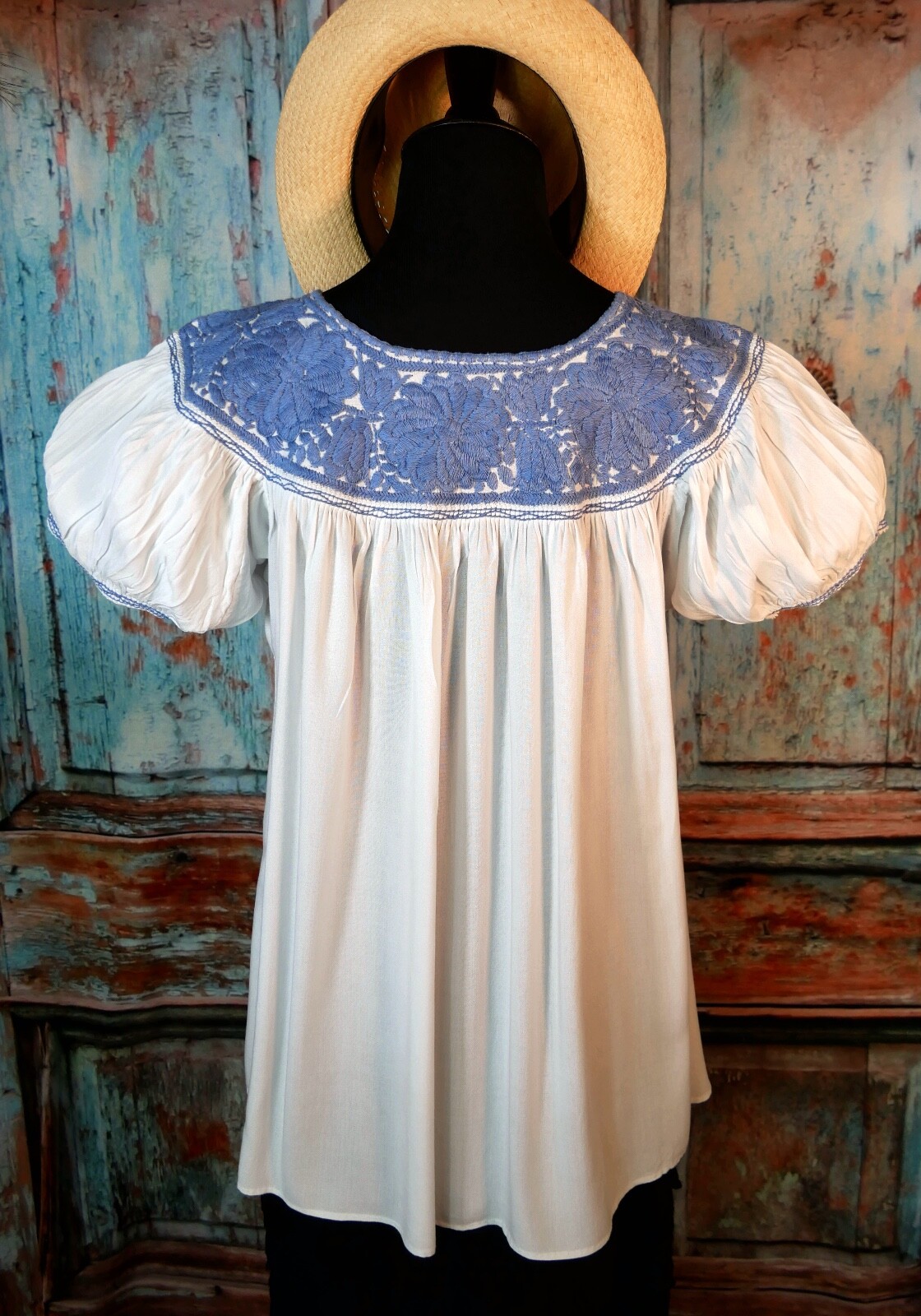 Sm Peasant Blouse Hand Embroidery Blue & White Rayon Fabric Mayan Chiapas Mexico