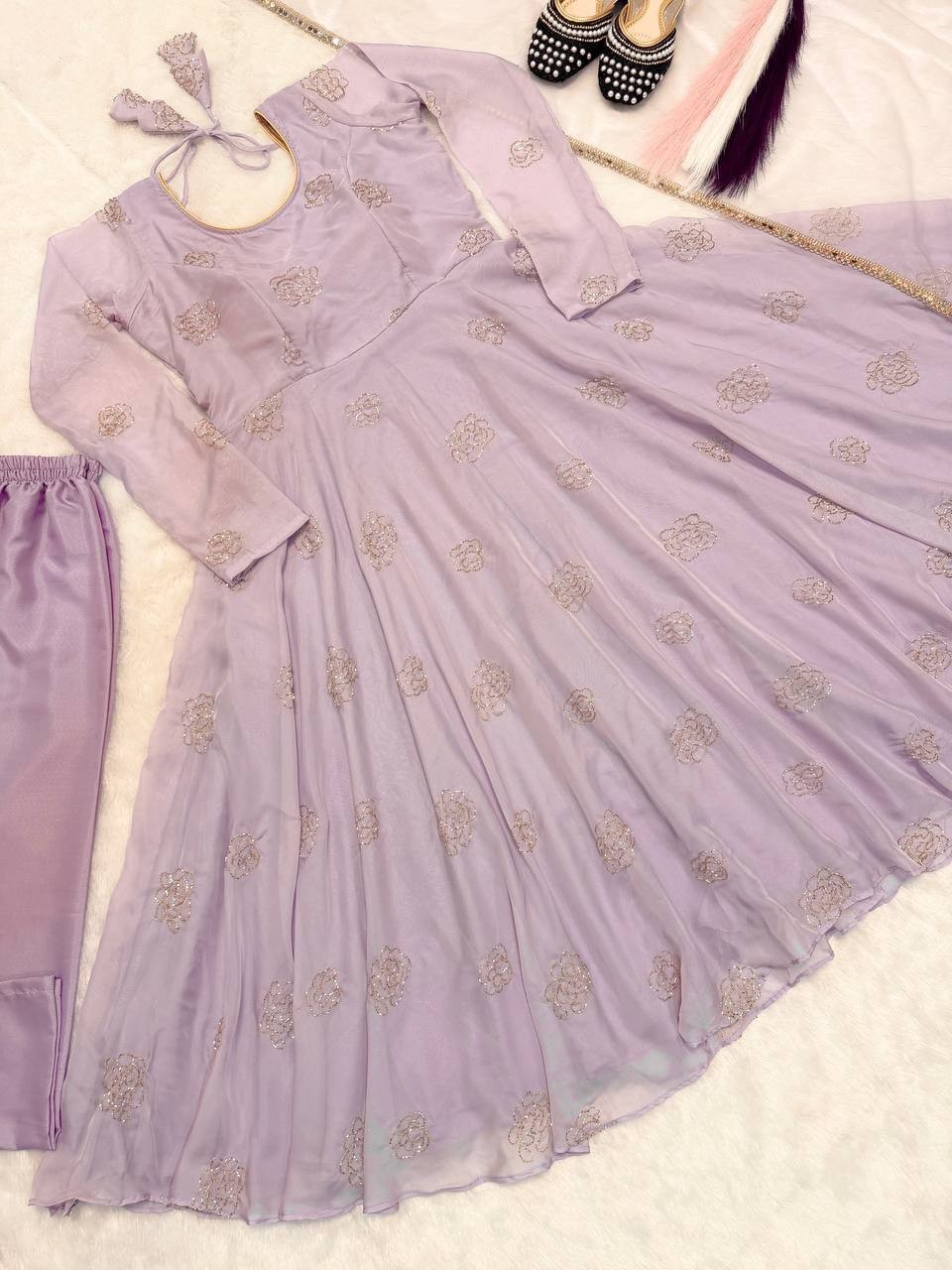 Latest Tabby Organza Purple Salwar Kameez With Net Dupatta For Functional Wear