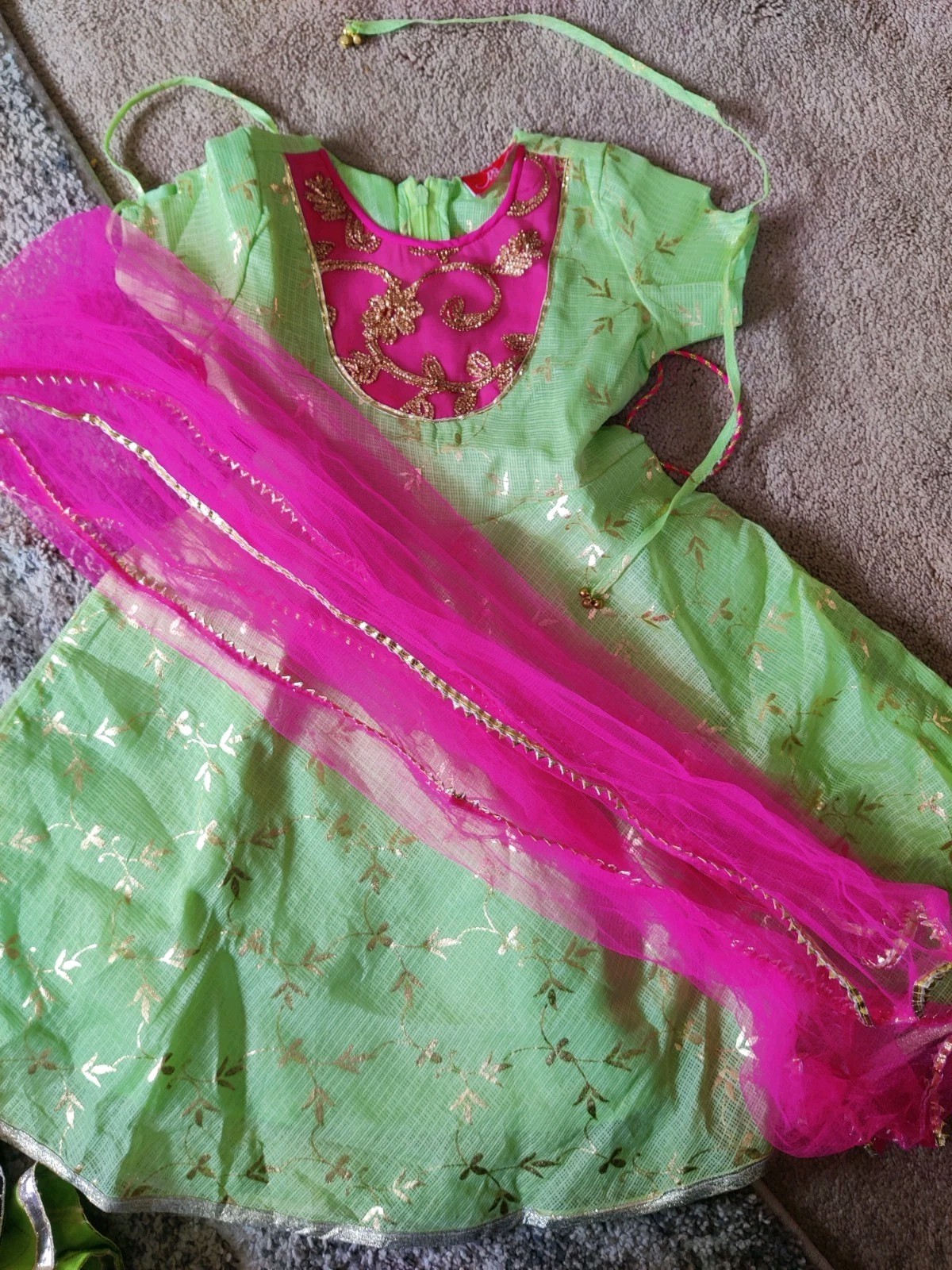 Green Pink Gold Embroidered fancy frock with tights Set Girls 3-4 Yrs