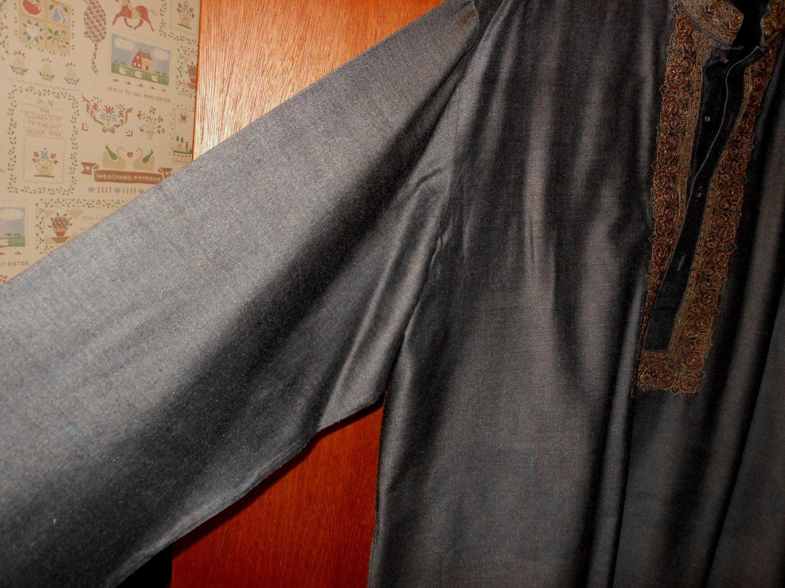 Men’s Embroidered BUDDHA Tunic Charcoal Gold Formal Ethnic Size 44 Long Sleeve