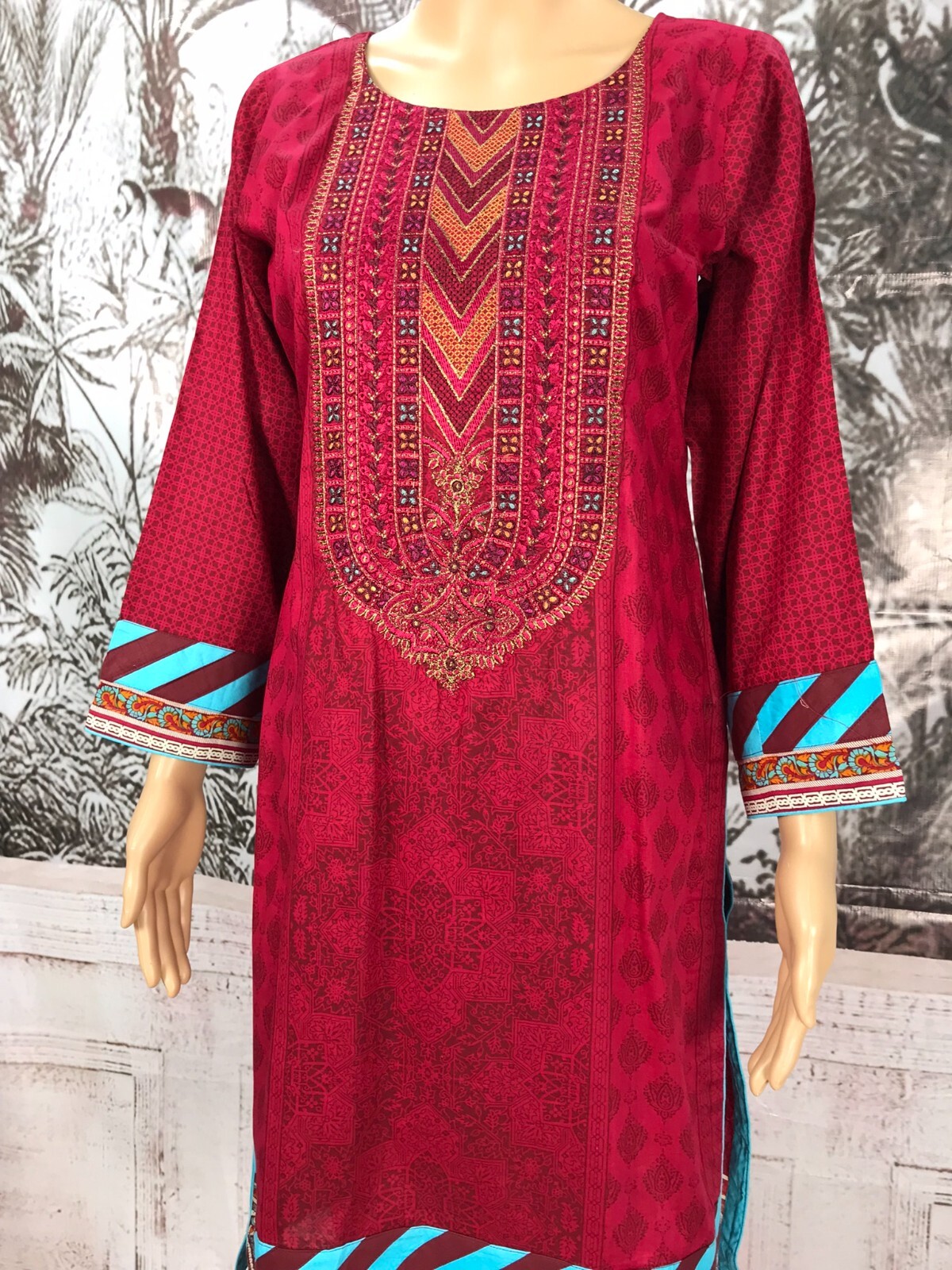 TAWAKKAL MAHRU EMBROIDERED LAWN Collection 3 PIECE SUIT READY TO WEAR