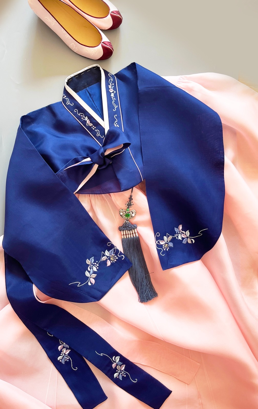 Women’s Korean Traditional Dress Hanbok Set-Navy Jacket & Pink Skirt / Petticoat