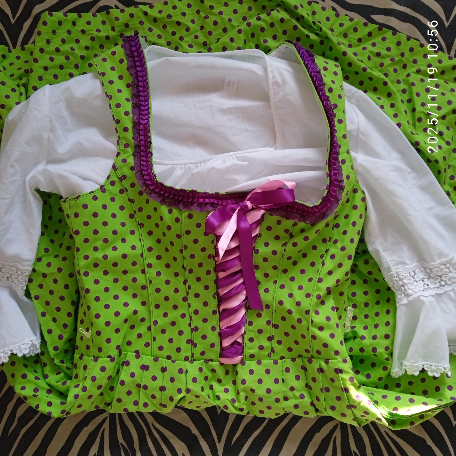 Landhaus Tyrol Dirndl Oktoberfest Dress Size EU 38 and white blouse