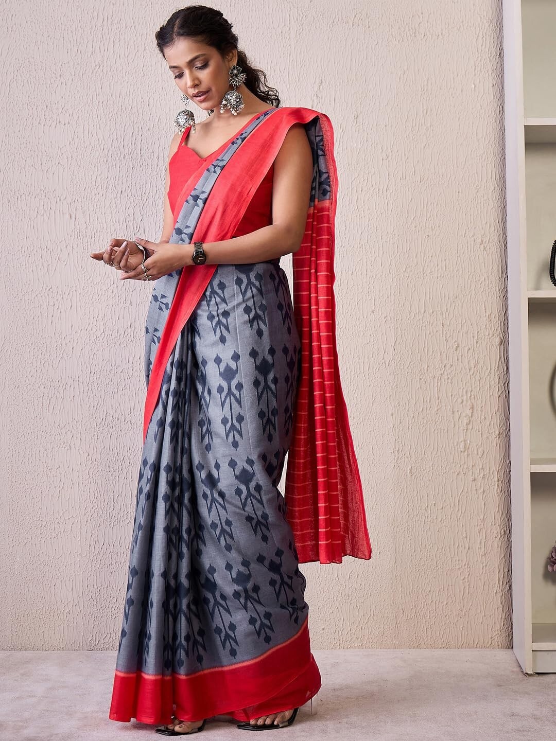 Women’s Cotton Blend Bandhani Printed Saree With Unstitched Blouse Piece