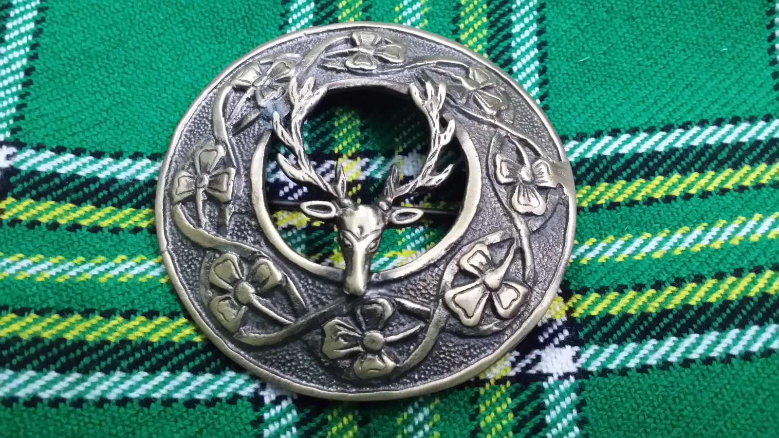 Men’s Scottish Traditional Fly Plaid Brooch Stag Head Antique 3″/Kilt Fly Plaids
