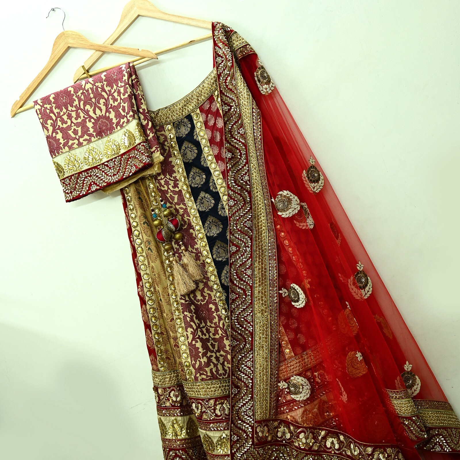 Indian New Heavy Pure Silk Hand Embroidered Designer Sabyasachi Lehenga 3pcs Set