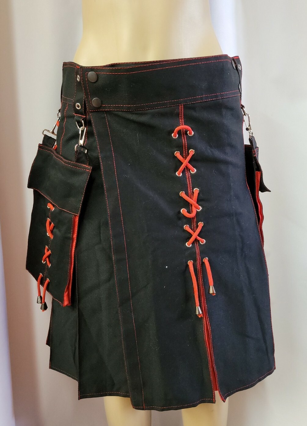Kilts for Men/Womens Utility Wrap Kilt, Cotton Hybrid Black/red Sz 36 NEW #C5