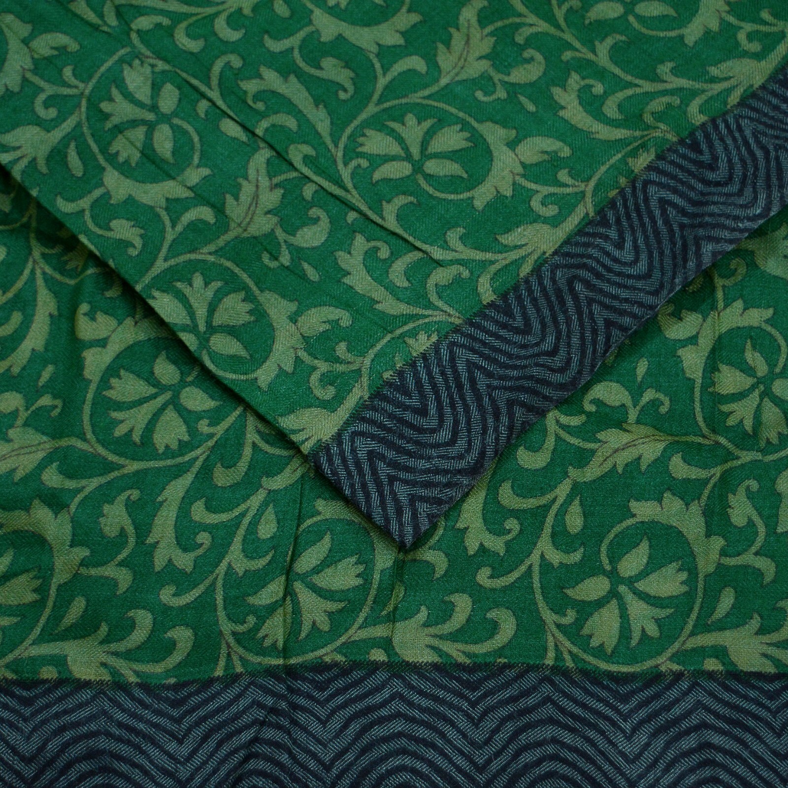 Vintage Sari Green Pure Woolen Woven Printed Sarees Soft Warm Craft Fabric 6Yd