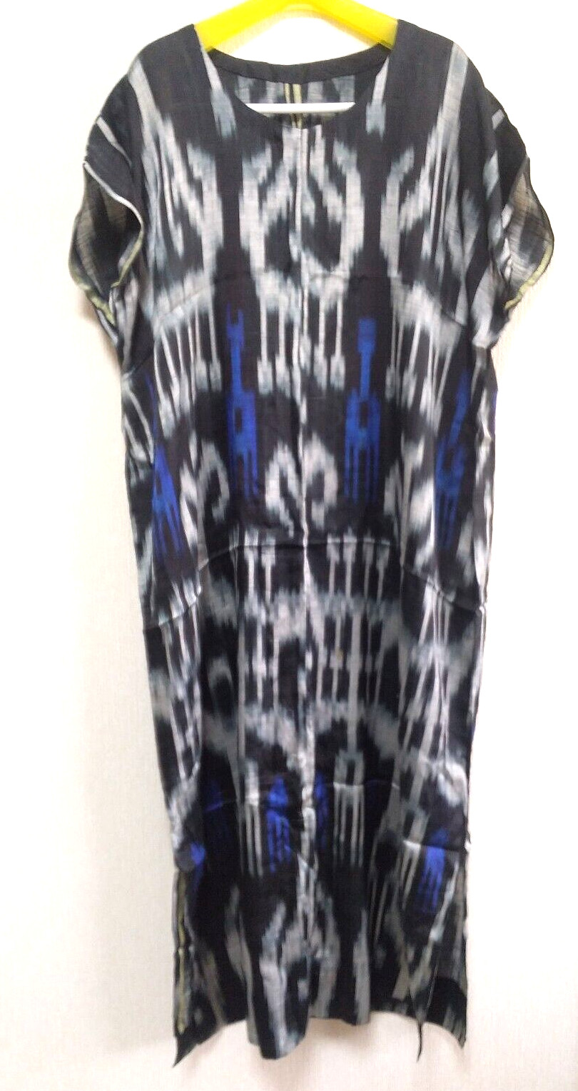 Vintage Uzbek national costume from the 1980s one-piece dress in black and blue
