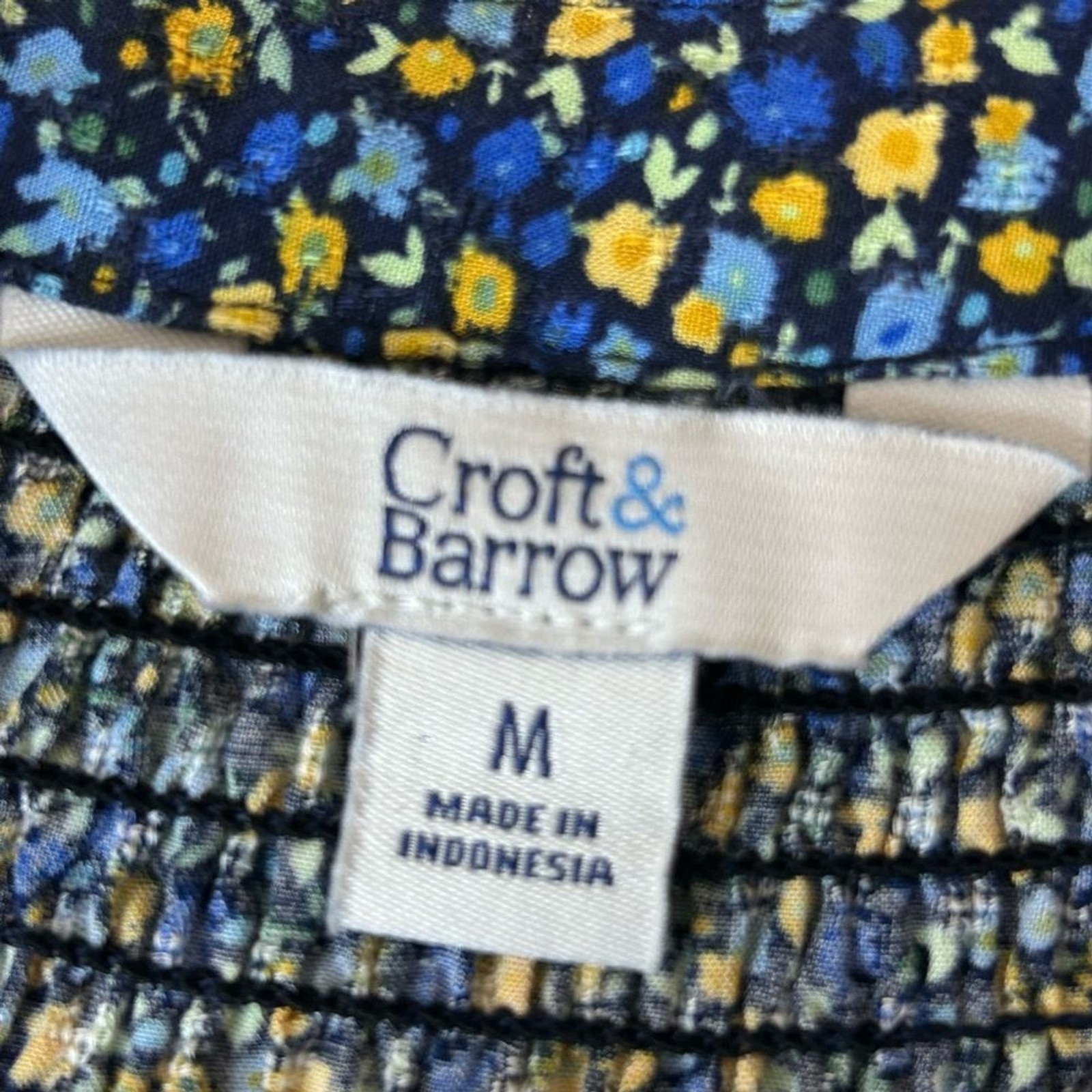 Croft & Barrow women Blue and Yellow Floral Top long sleeeve.