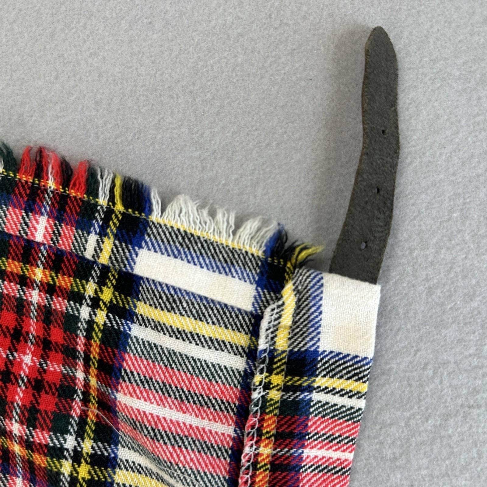 Clan Royal Stewart Tartan Kilt for Kids, 80% Acrylic 20% WoolTartan Sz 9-10 Yr