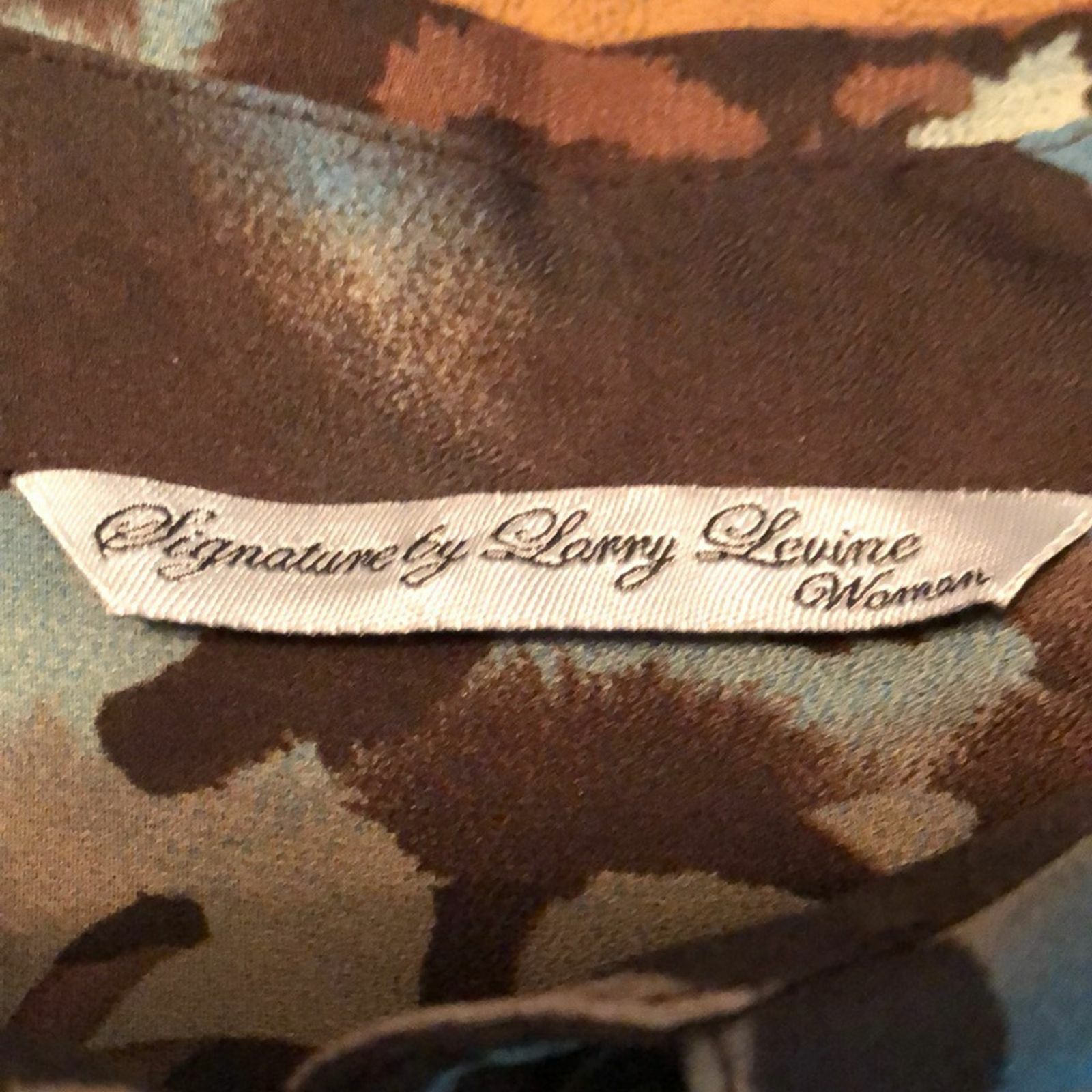 Signature by Larry Levine Lightweight Blue Tan Abstract Animal Print Top 1X