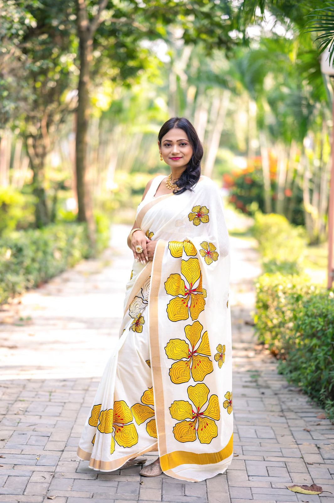 Kerala Big Flower Embroidered Cotton Saree 6.25KeralaSaree,Vishu Saree,Onam Sari